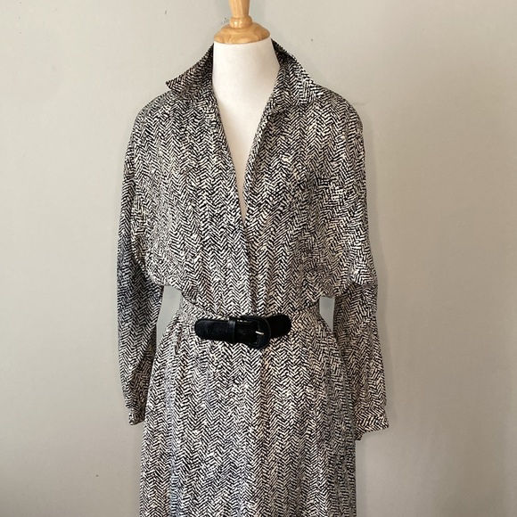 Vintage Neiman Marcus Black Creme Herringbone print dress size 10 - Picture 2 of 9